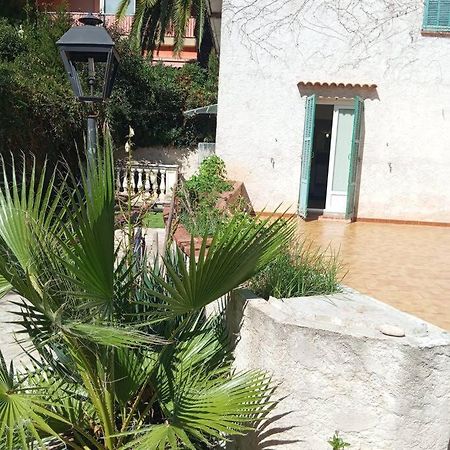 Studio De 14M2 Dans Une Maison Cagnes-sur-Mer Extérieur photo