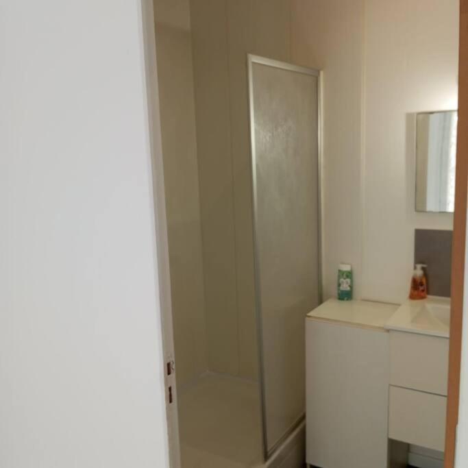 Studio De 14M2 Dans Une Maison Cagnes-sur-Mer Extérieur photo