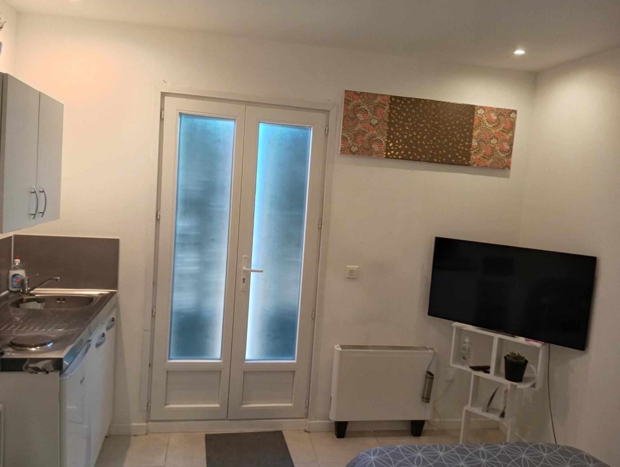 Studio De 14M2 Dans Une Maison Cagnes-sur-Mer Extérieur photo