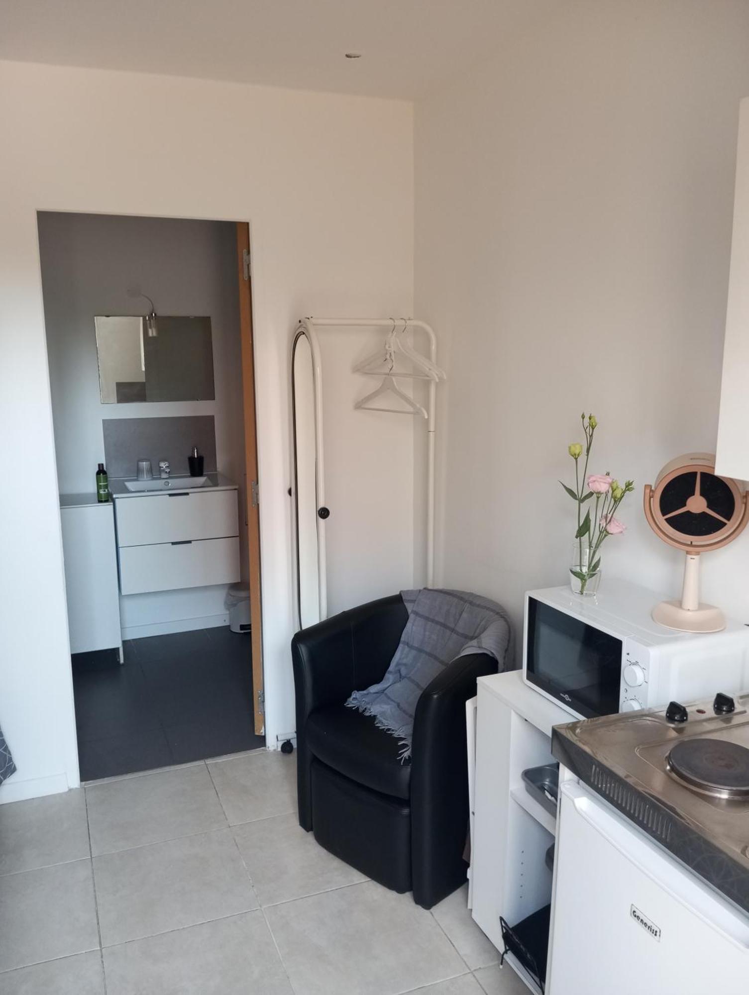 Studio De 14M2 Dans Une Maison Cagnes-sur-Mer Extérieur photo